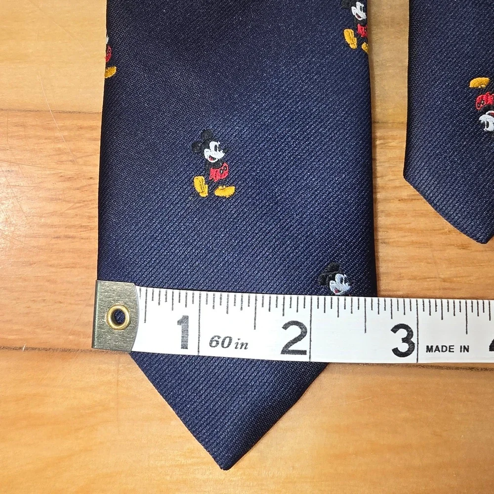 Cervantes vintage necktie